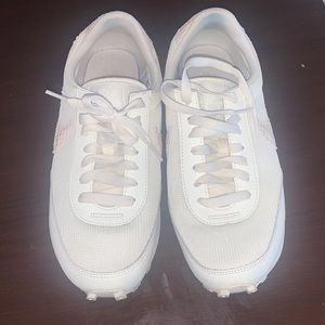 Nike Woman’s Daybreak Sneaker